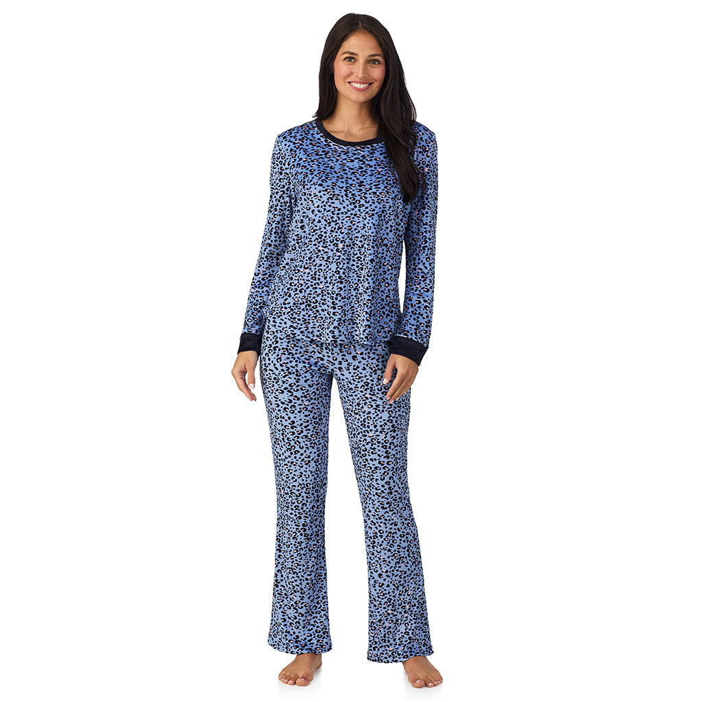 Blue Animal;Model is wearing size S. She is 5'8.5", Bust 32", Waist 25", Hips 36".@A lady wearing Silky Velour Long Sleeve Pullover with Boot Cut Pant 2-Pc Pajama Set