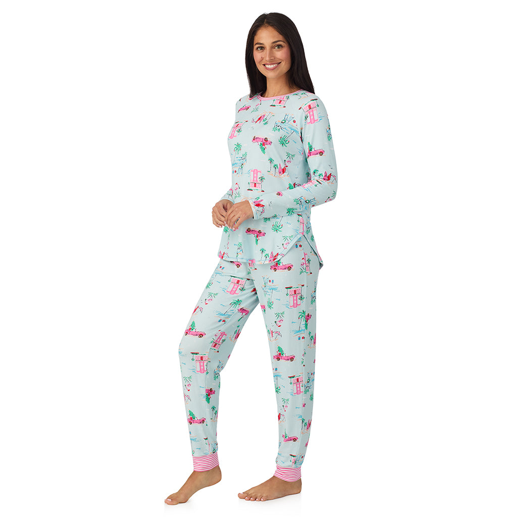 Aqua Coastal Holiday;Model is wearing size S. She is 5'8.5", Bust 32", Waist 25", Hips 36".@A lady wearing Brushed Sweater Knit Long Sleeve Top with Jogger 2-Pc Pajama Set