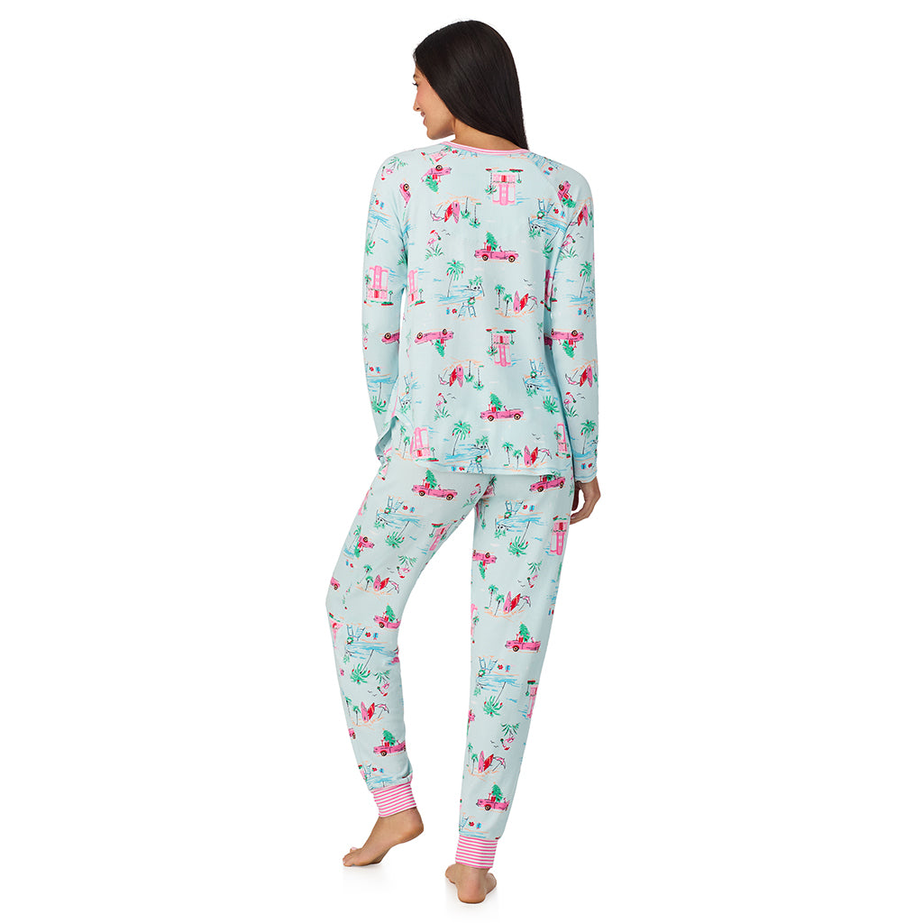 Aqua Coastal Holiday;Model is wearing size S. She is 5'8.5", Bust 32", Waist 25", Hips 36".@A lady wearing Brushed Sweater Knit Long Sleeve Top with Jogger 2-Pc Pajama Set