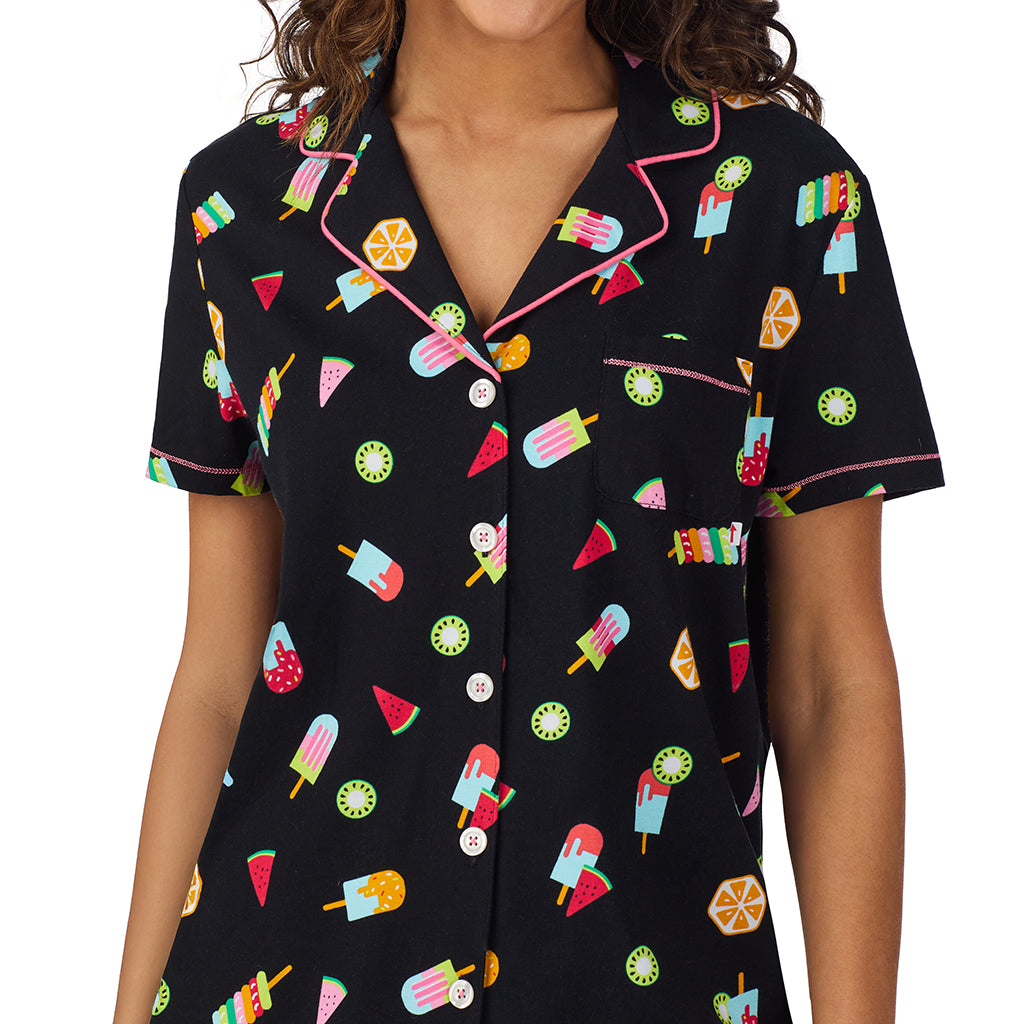 Icepop;Model is wearing size S. She is 5’9”, Bust 34”, Waist 23”, Hips 35”.@ A lady wearing Cotton-Blend Short Sleeve Notch Collar with Short 2-Pc Pajama Set