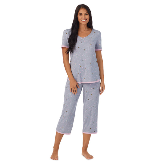 A lady wearing  grey  Short Sleeve Crew Neck Pajama Set