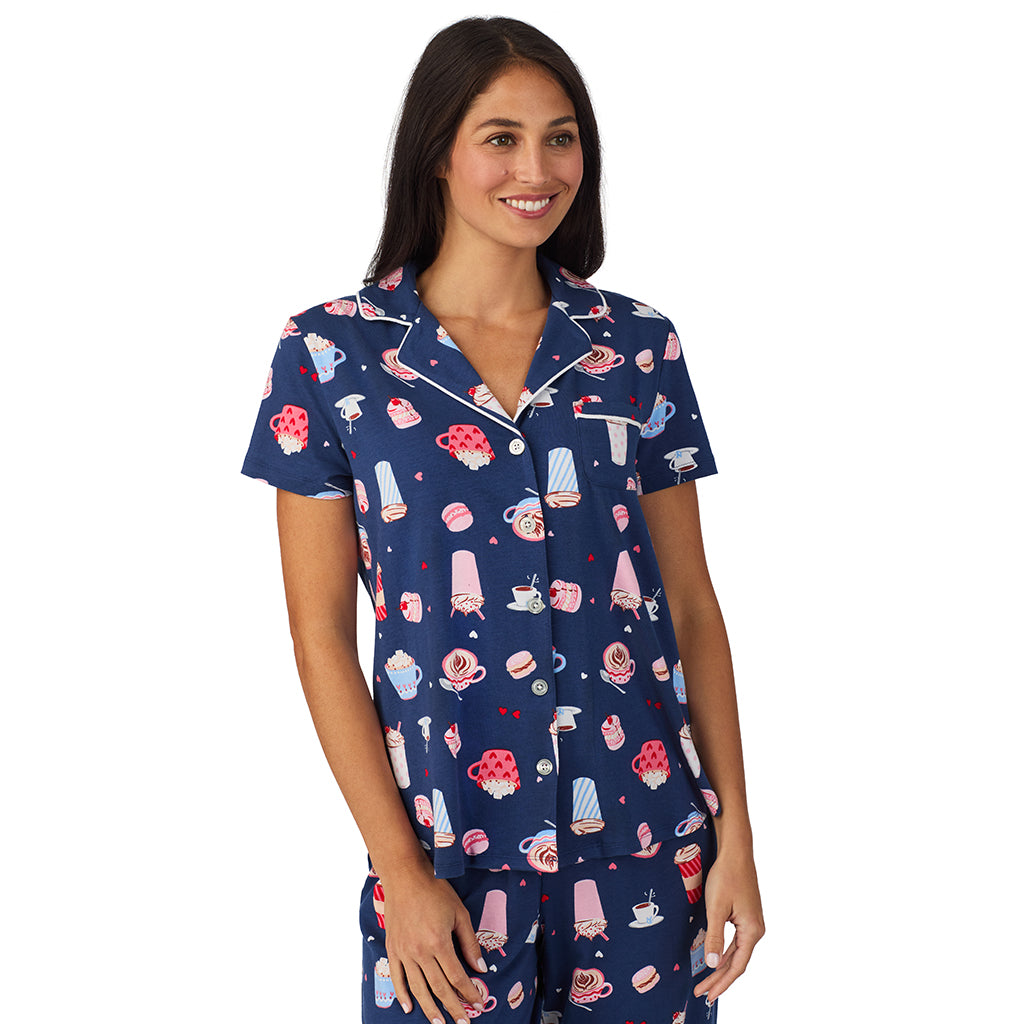 Navy Coffee;Model is wearing size S. She is 5'8.5", Bust 32", Waist 25", Hips 36".@A lady wearing Cotton Rich Short Sleeve Notch Collar Top with Cropped Pant Pajama Set
