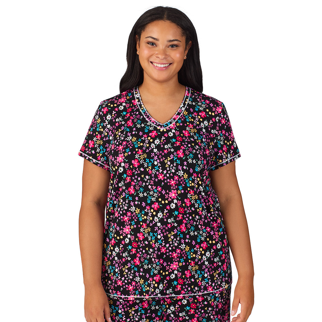 Black Ditsy; Model is wearing size 1X. She is 5'11", Bust 36", Waist 36.5", Hips 47.5". @A lady wearing Cotton-Blend Short Sleeve Top with Cropped Pant 2-Pc Pajama Set PLUS