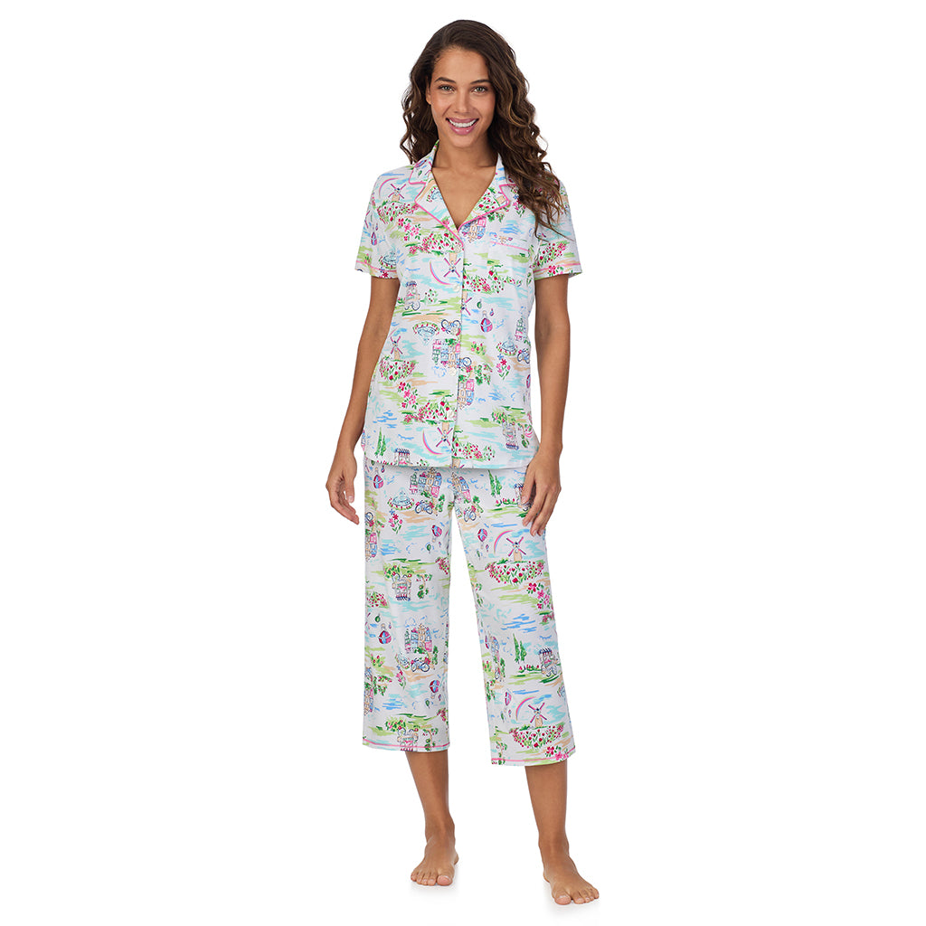 Spring Scene; Model is wearing size S. She is 5’9”, Bust 34”, Waist 23”, Hips 35”. @A lady wearing Cotton-Blend Short Sleeve Notch Collar 2-Pc Pajama Set