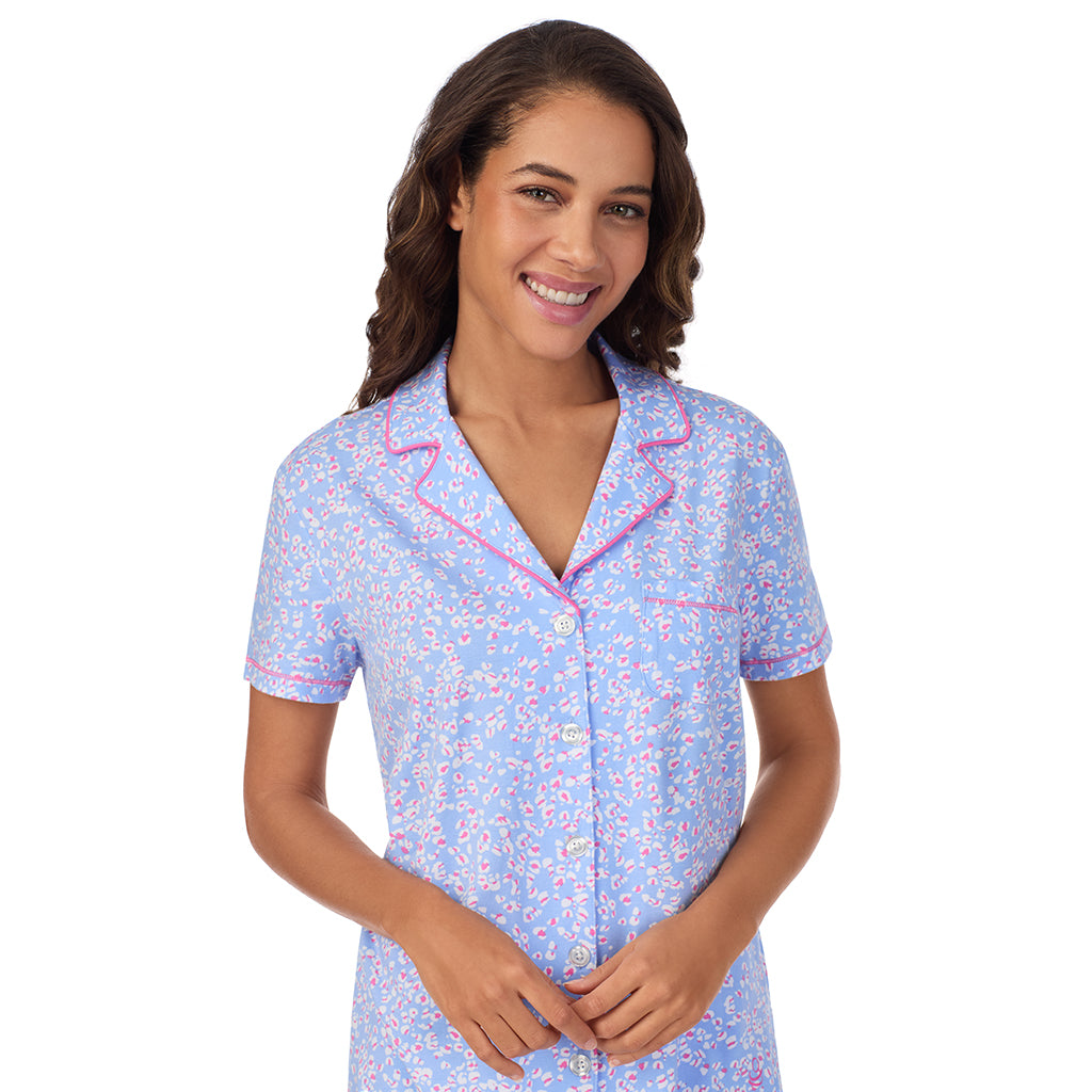 Peri Animal; Model is wearing size S. She is 5’9”, Bust 34”, Waist 23”, Hips 35”. @A lady wearing Cotton-Blend Short Sleeve Notch Collar 2-Pc Pajama Set