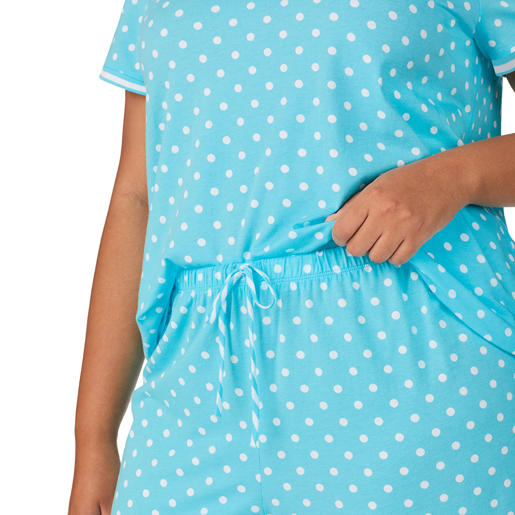 Aqua Dots; Model is wearing size 1X. She is 5'11", Bust 36", Waist 36.5", Hips 47.5". @A lady wearing Cotton-Blend Short Sleeve Top with Cropped Pant 2-Pc Pajama Set PLUS