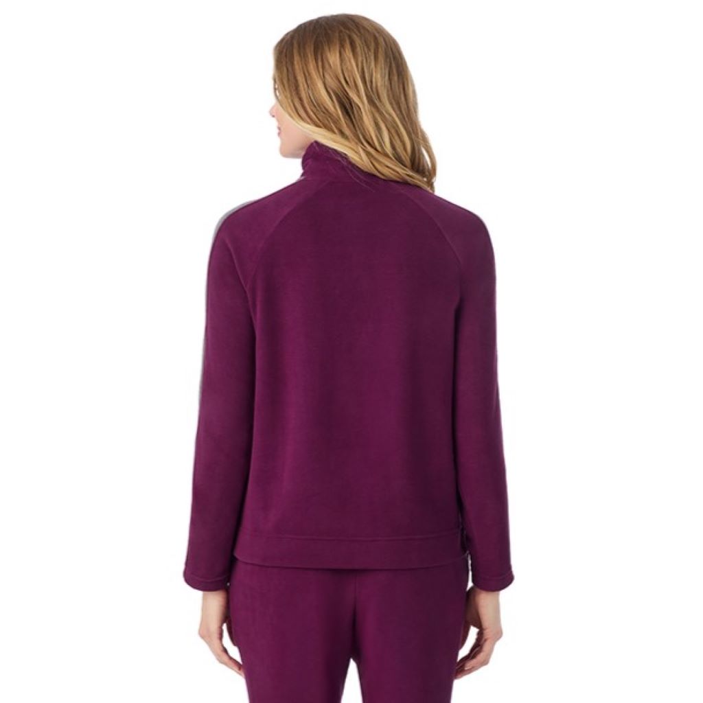 Dark Purple; Model is wearing size S. She is 5'11", Bust 33", Waist 24", Hips 34".@A lady wearing Dark Purple Cuddl Duds x Jennifer Lake Fleecewear with Stretch Half-Zip Pullover