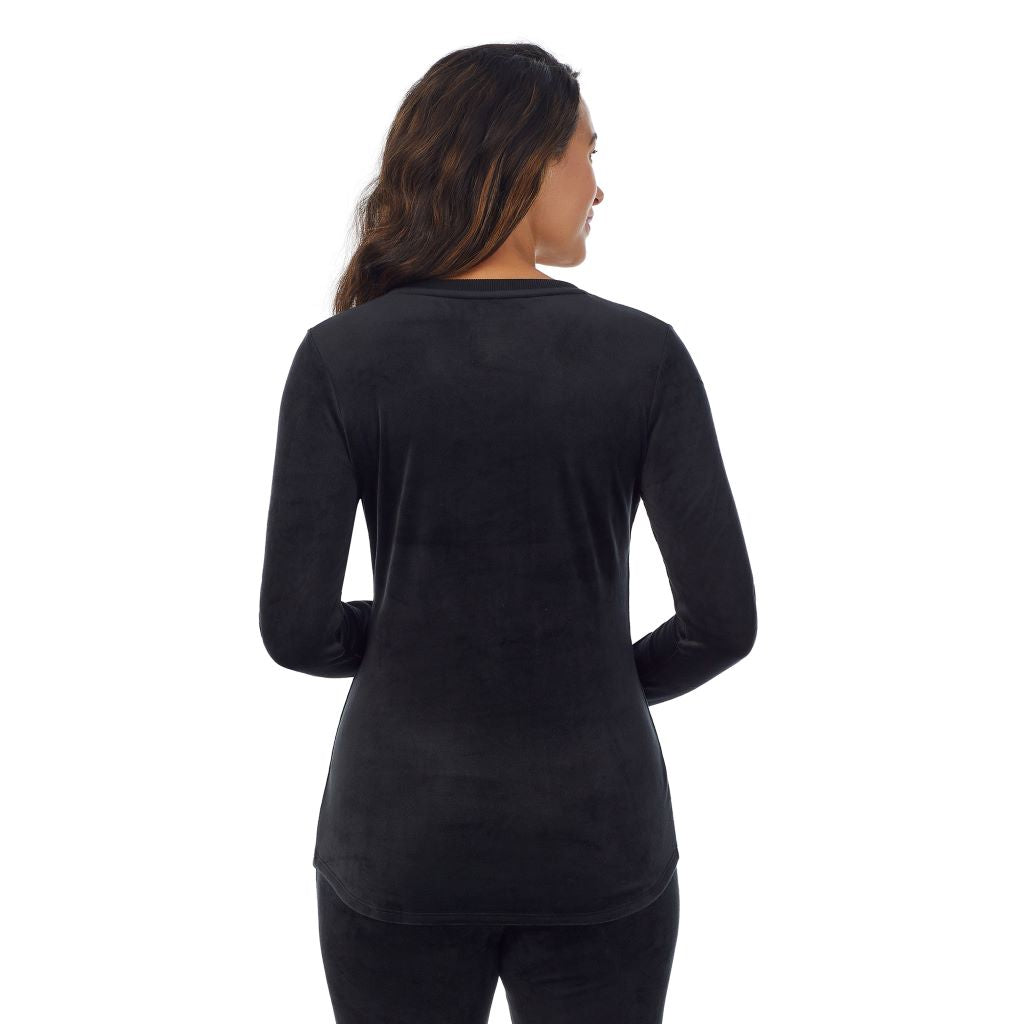 Black;Model is wearing size S. She is 5'8", Bust 34", Waist 24.5", Hips 35".
@A lady wearing Stretch Velour Long Sleeve V-Neck