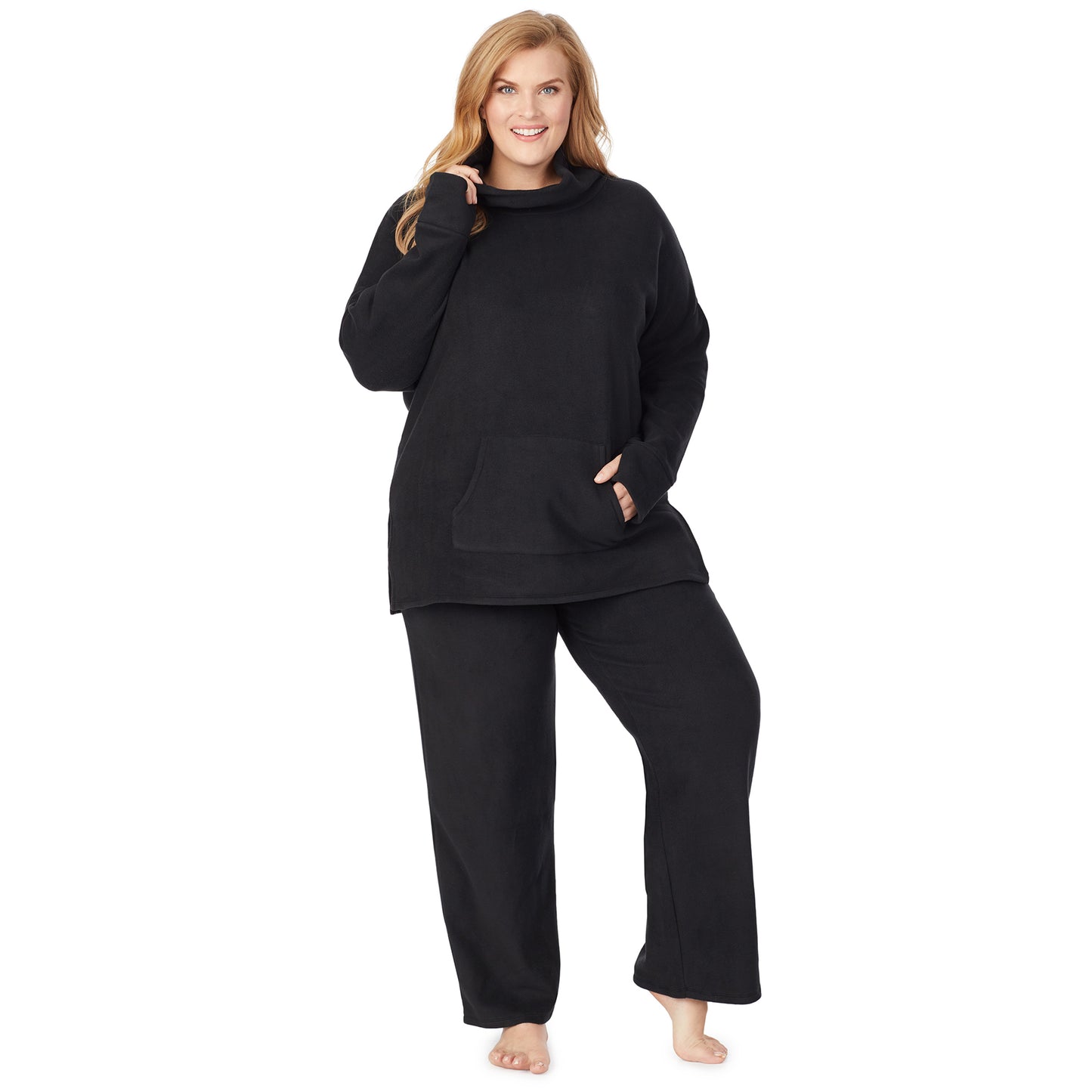 Black; Model is wearing size 1X. She is 5'9", Bust 38", Waist 36", Hips 48.5".@a lady wearing black long sleeve tunic