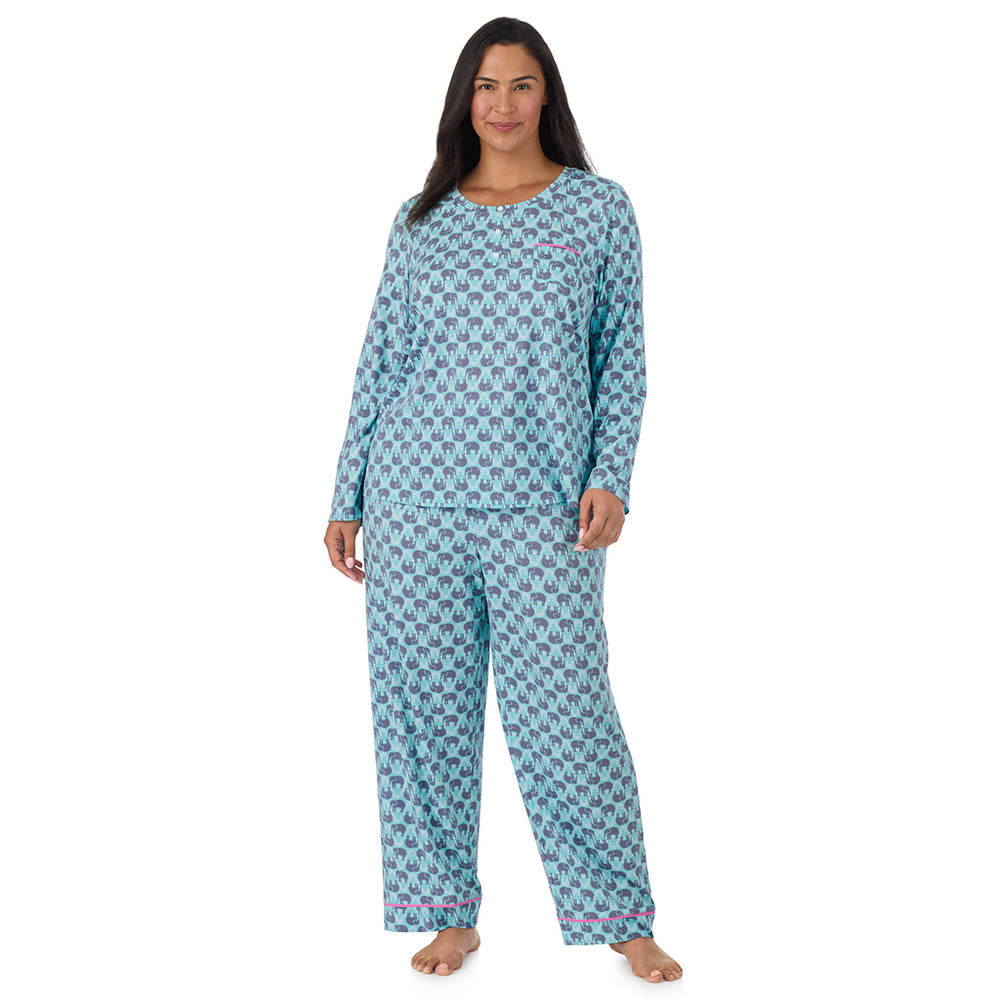 A lady wearing Cotton-Blend Short Sleeve Sleep Shirt PLUS in Elephant looking front