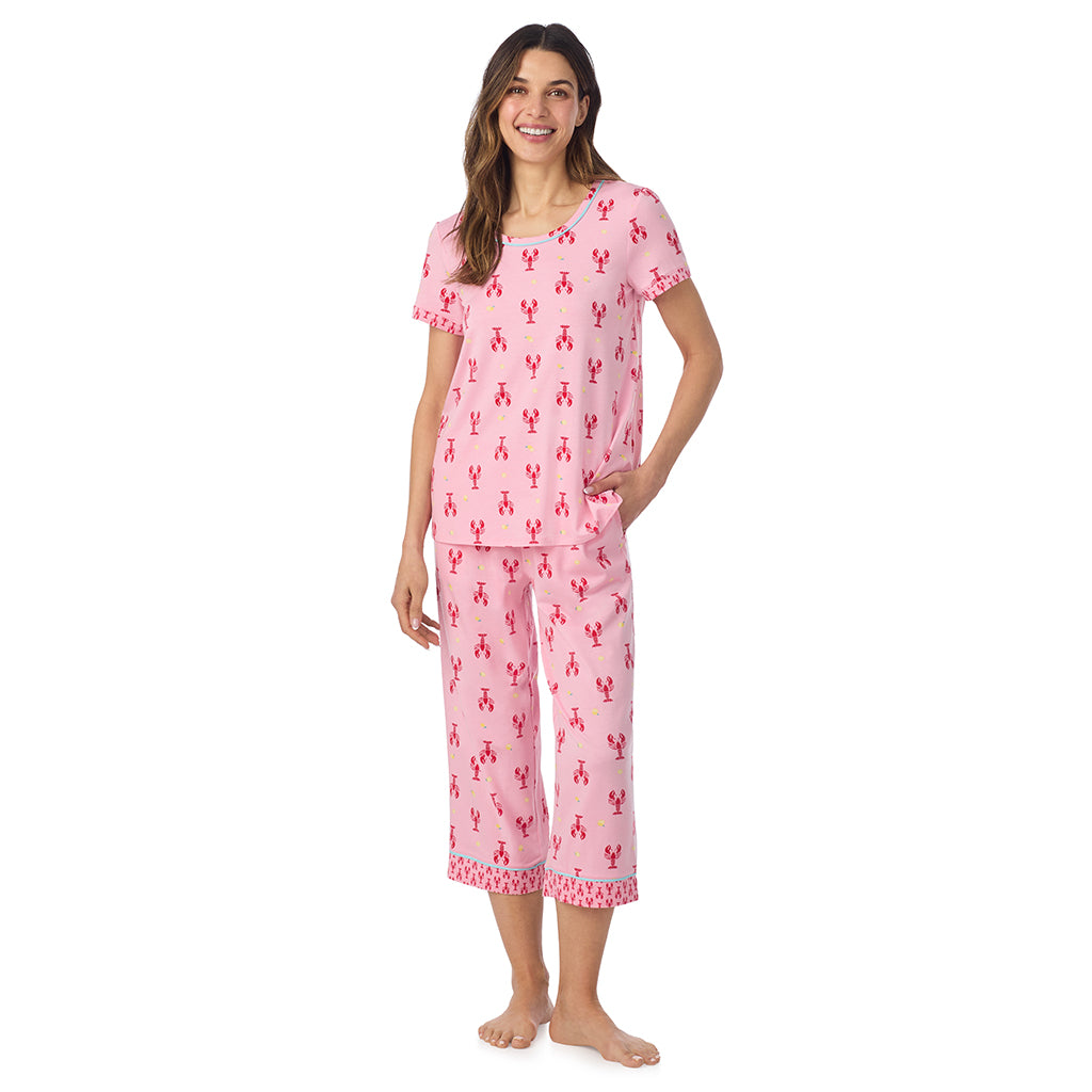  A lady wearing Cotton-Blend Short Sleeve Top and Cropped Pant Pajama Set in Lobster posing front view pose