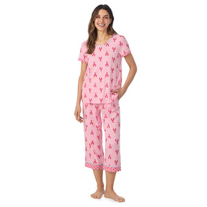  A lady wearing Cotton-Blend Short Sleeve Top and Cropped Pant Pajama Set in Lobster posing front view pose