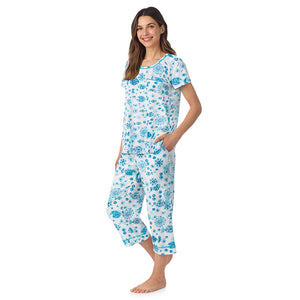  A lady wearing Cotton-Blend Short Sleeve Top and Cropped Pant Pajama Set in Fish posing side angle view pose