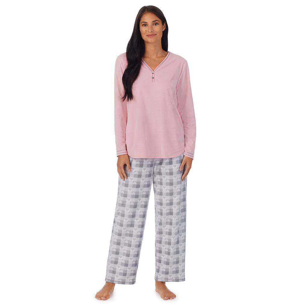 Grey Heart Plaid; Model is wearing size S. She is 5'8.5", Bust 32", Waist 25", Hips 36". @A lady wearing long sleeve henley pajama set with grey heart plaid print