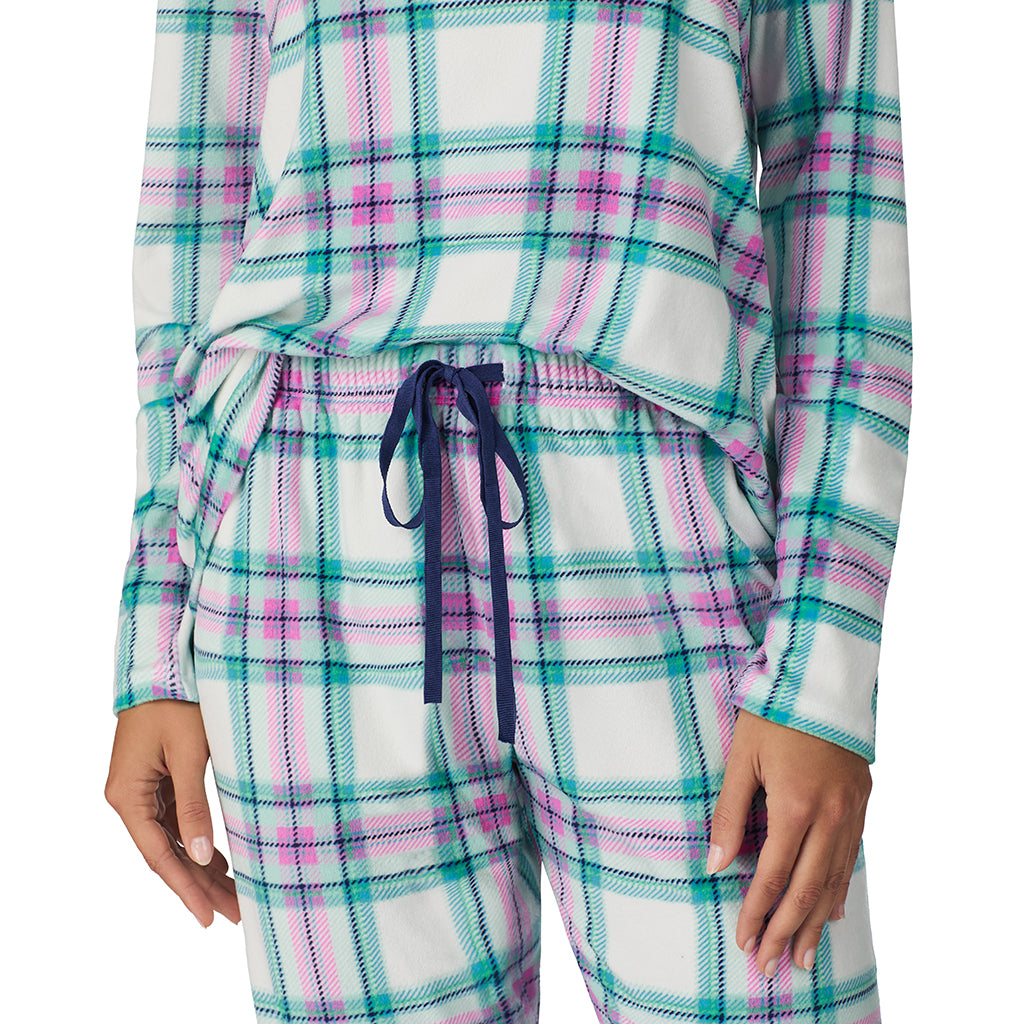 White Multi Plaid;Model is wearing size S. She is 5’9”, Bust 34”, Waist 23”, Hips 35”.@A lady wearing White Multi Plaid Silky Velour Long Sleeve Pullover with Jogger 2-Pc Pajama Set