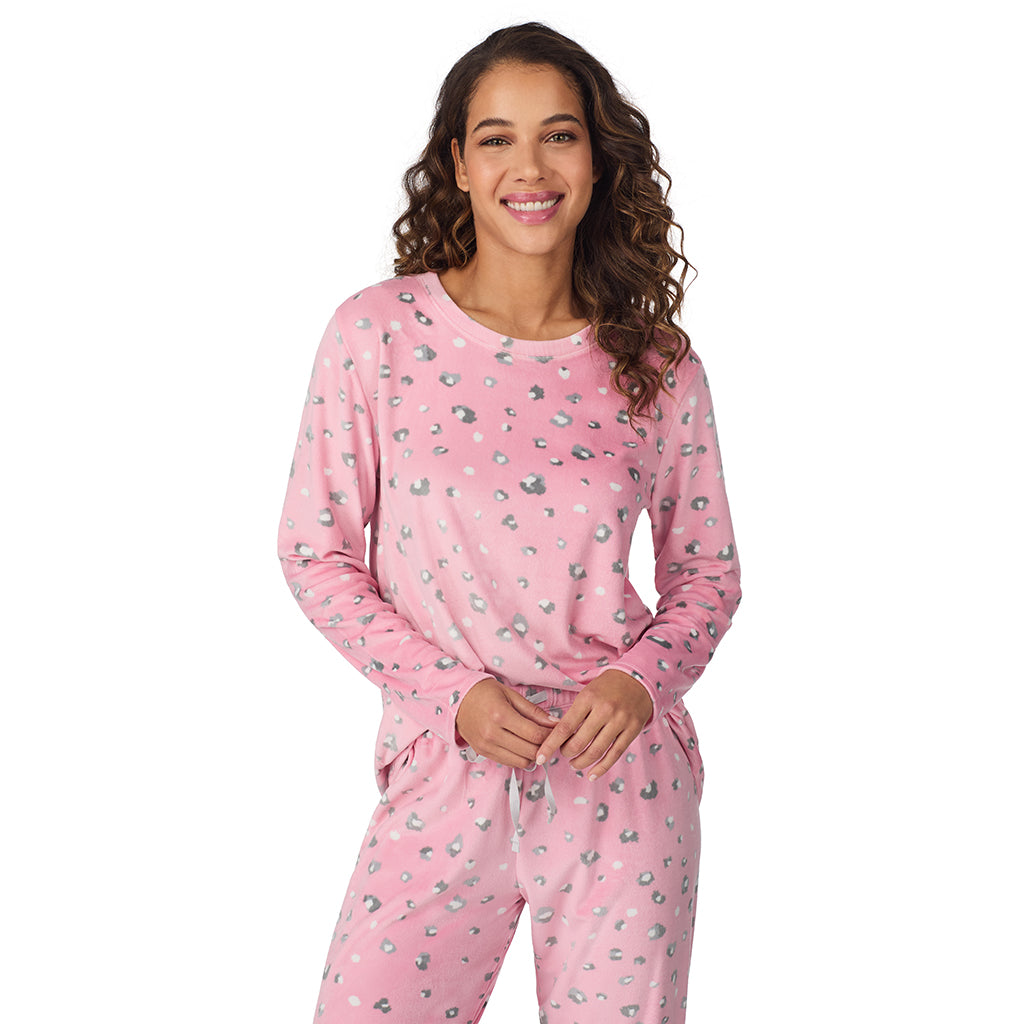 Pink Animal;Model is wearing size S. She is 5’9”, Bust 34”, Waist 23”, Hips 35”.@A lady wearing Pink Animal Silky Velour Long Sleeve Pullover with Jogger 2-Pc Pajama Set