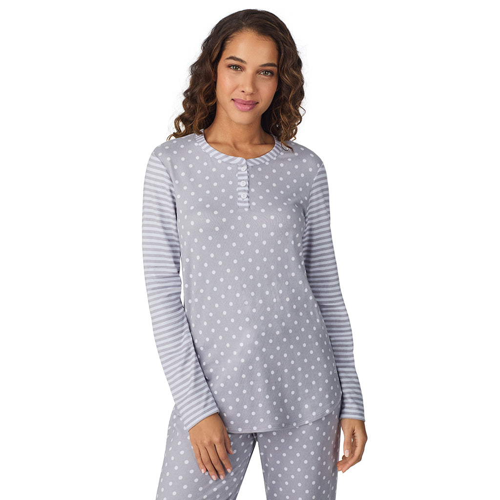 Grey Dot/Stripe;Model is wearing size S. She is 5’9”, Bust 34”, Waist 23”, Hips 35”.@A lady wearing Grey Dot/Stripe Brushed Sweater Knit Long Sleeve Henley with Jogger 2-Pc Pajama Set