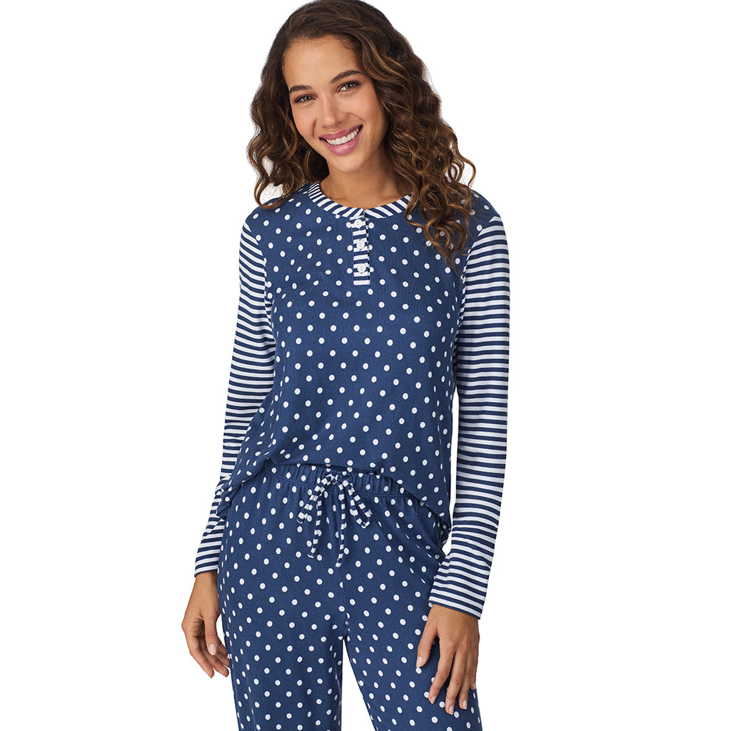 Blue Dot/Stripe;Model is wearing size S. She is 5’9”, Bust 34”, Waist 23”, Hips 35”.@A lady wearing Blue Dot/Stripe Brushed Sweater Knit Long Sleeve Henley with Jogger 2-Pc Pajama Set