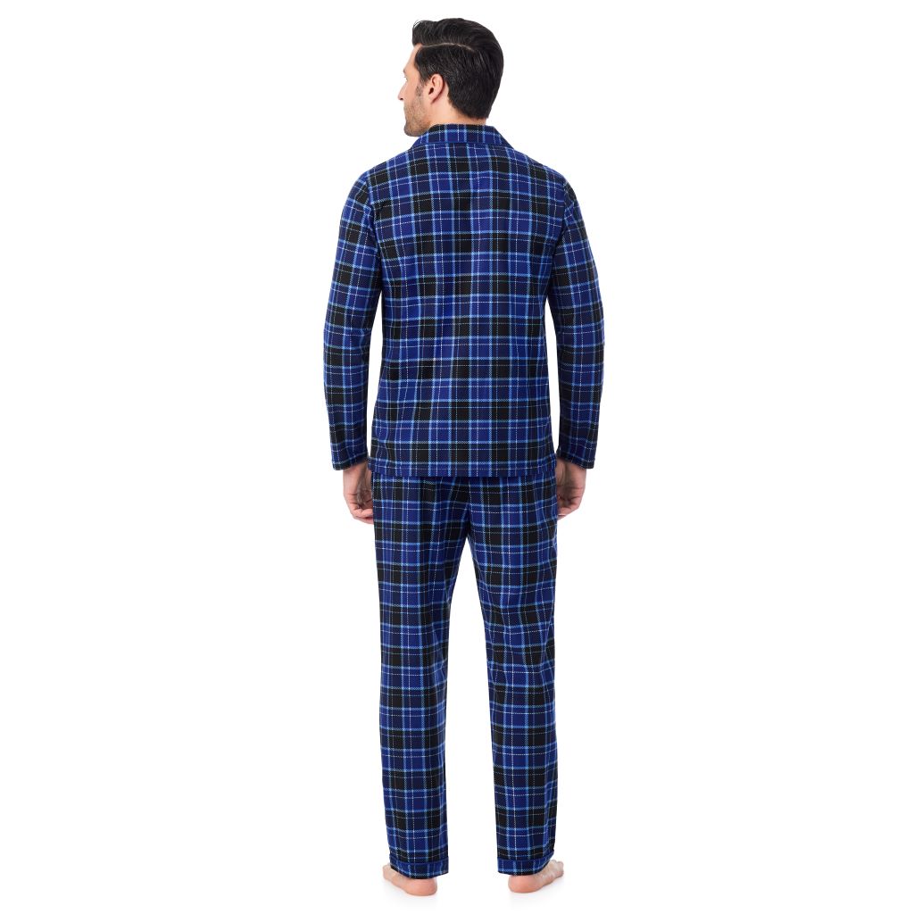 Royal Tartan;Model is wearing a size M. He is 6’2”, Waist is 32”, Inseam 34”
@A man wearing Mens Cozy Lodge Notch Pajama 2-Pc Set