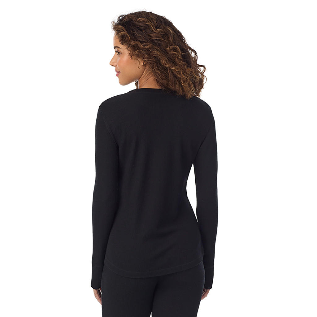  A Lady is wearing Black Cozy Stretch Thermal Long Sleeve Crew