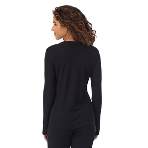 A lady wearing Cozy Stretch Thermal Long Sleeve Crew in Black side view side view