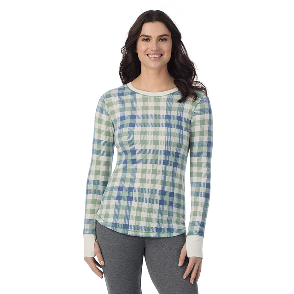 Green Buffalo; Model is wearing a size S. She is 5’9”, Bust 34”, Waist 25”, Hips 36”@ A Lady is wearing Green Buffalo Cozy Stretch Thermal Long Sleeve Crew