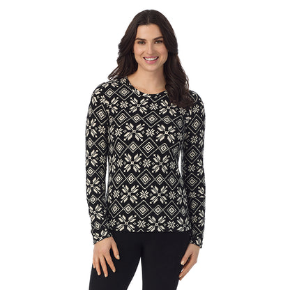 Black White Snowflake; Model is wearing a size S. She is 5’9”, Bust 34”, Waist 25”, Hips 36”@ A Lady is wearing a Black White Snowflake Fleecewear With Stretch Long Sleeve Crew