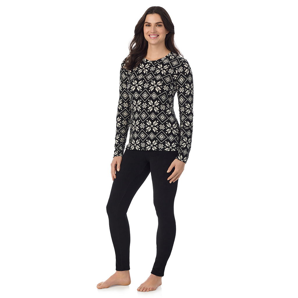 Black White Snowflake; Model is wearing a size S. She is 5’9”, Bust 34”, Waist 25”, Hips 36”@ A Lady is wearing a Black White Snowflake Fleecewear With Stretch Long Sleeve Crew