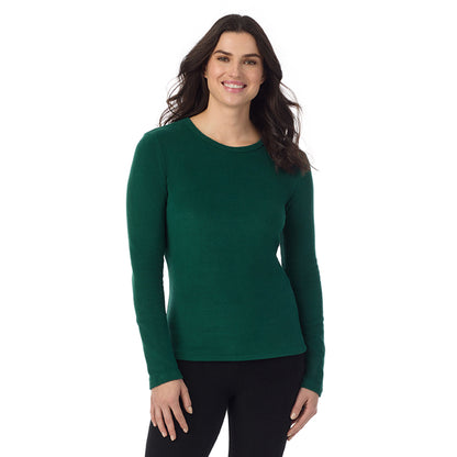 Evergreen; Model is wearing a size S. She is 5’9”, Bust 34”, Waist 25”, Hips 36”@ A Lady is wearing a Evergreen Fleecewear With Stretch Long Sleeve Crew