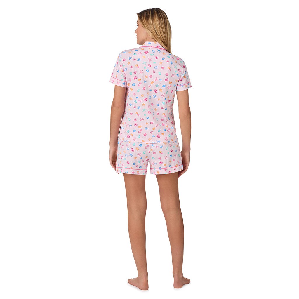 Seashell;Model is wearing size S. She is 5’10”, Bust 34”, Waist 26", Hips 38”. @A lady wearing pink Short Sleeve Notch Collar with Boxer Short pajama set with Seashell print
