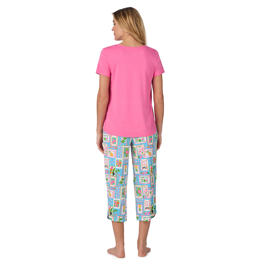 Summer Frame;Model is wearing size S. She is 5’10”, Bust 34”, Waist 26", Hips 38”. @ A lady wearing pink short sleeve top with cropped pant pajama set with summer frames print