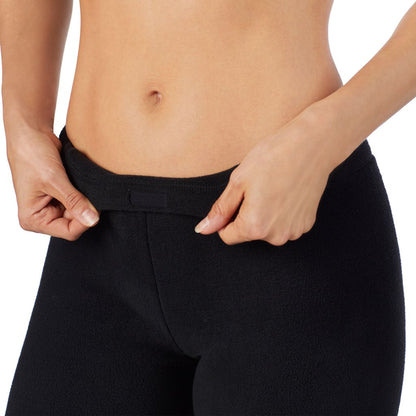 Black;Model is wearing size S. She is 5’9”, Bust 32”, Waist 25.5”, Hips 36”.@A lady wearing fleecewear with stretch legging