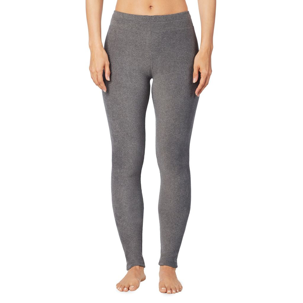 A lady wearing fleecewear with stretch legging
