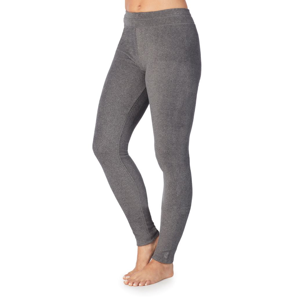 A lady wearing fleecewear with stretch legging