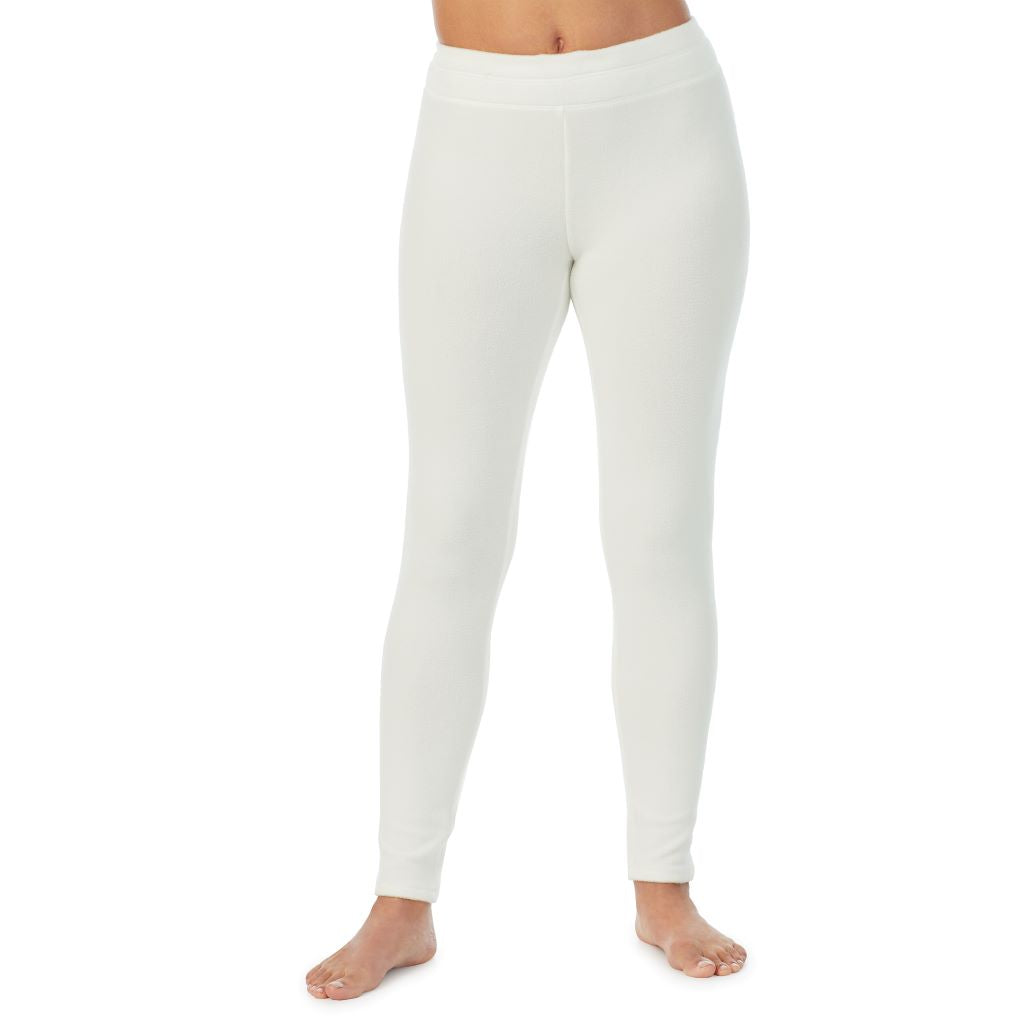 A lady wearing fleecewear with stretch legging