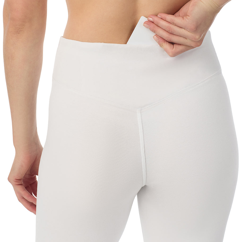 A lady wearing White cottonwear legging