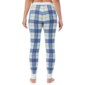  A Lady is wearing Cozy Stretch Thermal Legging