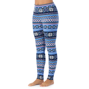 A lady wearing fleecewear with stretch legging