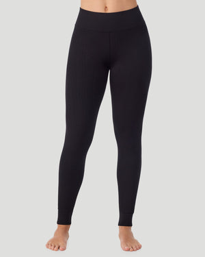  A lady wearing Cozy Cable Legging in black posing front view standing shot