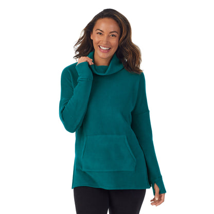Teal Lagoon; Model is wearing size S. She is 5’8”, Bust 34”, Waist 24.5”, Hips 35”.@A lady wearing teal lagoon fleecewear with stretch lounge long sleeve tunic.
