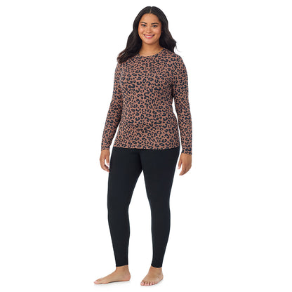 Pecan Animal; Model is wearing size 1X. She is 5'11", Bust 36", Waist 36.5", Hips 47.5". @A lady wearing a pecan animal long sleeve crew plus.