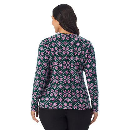 Evergreen Snowflake; Model is wearing size 1X. She is 5'10", Bust 40", Waist 33", Hips 47"@ A Lady is wearing Evergreen Snowflake Fleecewear With Stretch Long Sleeve Crew PLUS