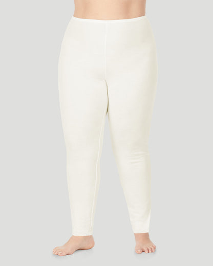 A lady wearing Softwear Legging PLUS in Ivory  