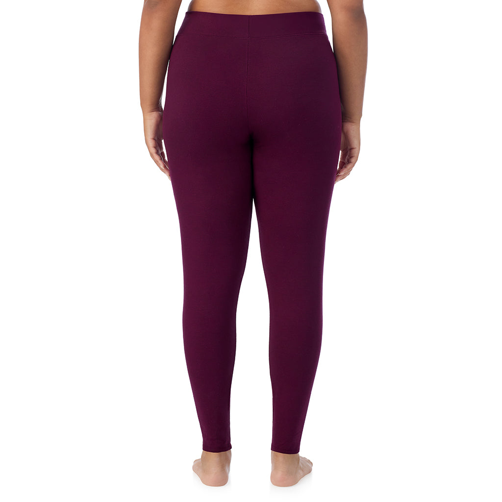 A lady wearing Ultra Cozy Legging PLUS
