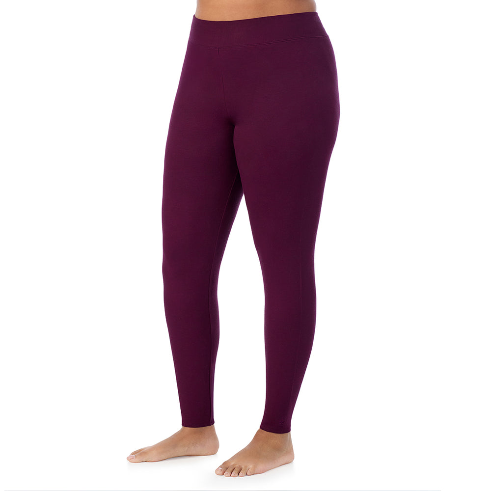 A lady wearing Ultra Cozy Legging PLUS