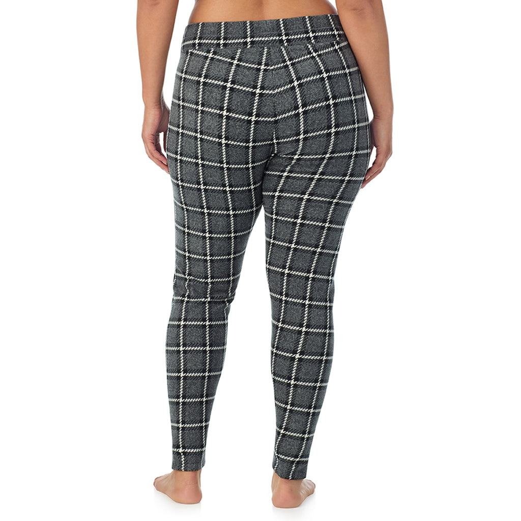  A Lady is wearing Grey Black Plaid Fleecewear With Stretch Legging PLUS !94% Recycled Polyester, 6% Spandex !