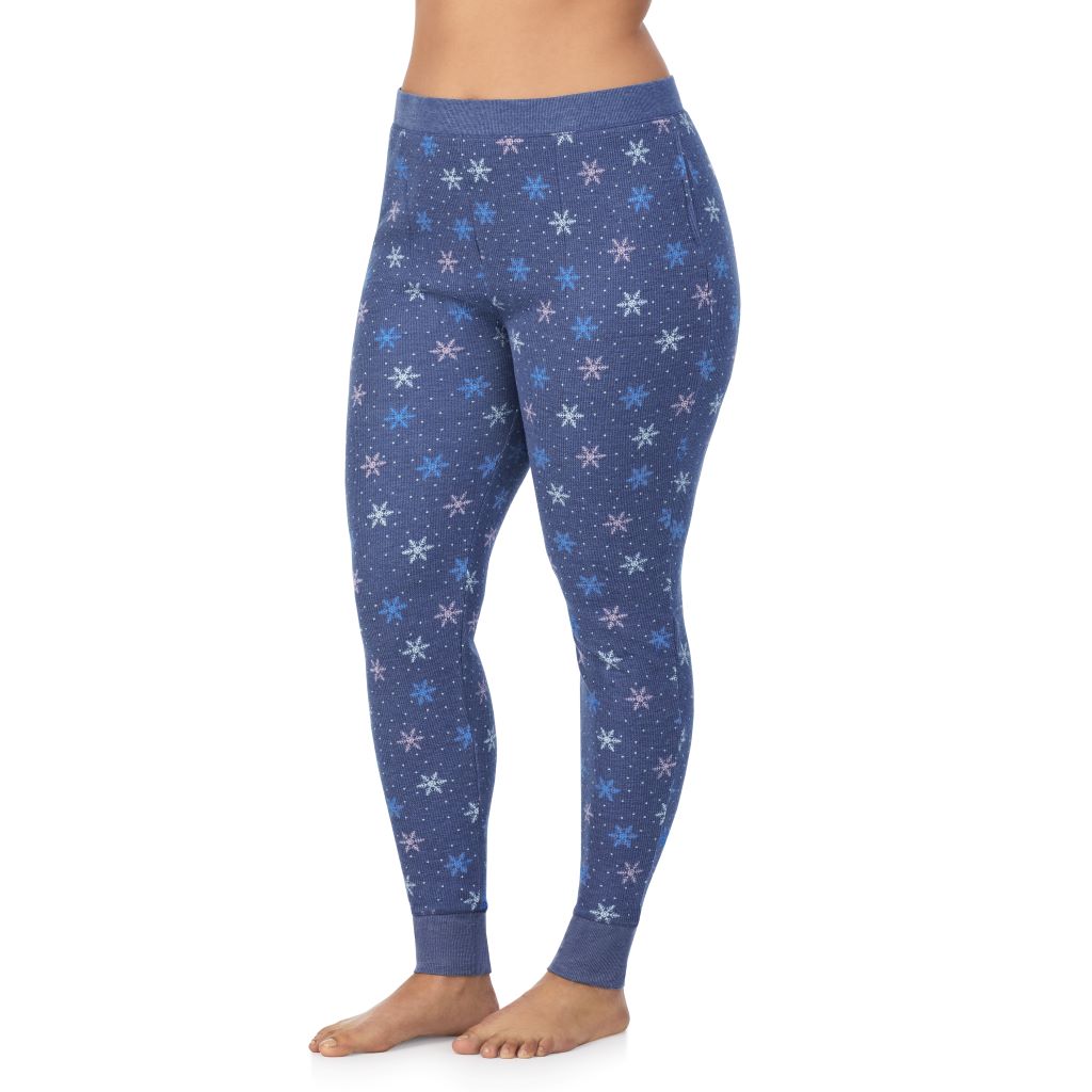  A Lady is wearing a Cozy Stretch Thermal Legging PLUS