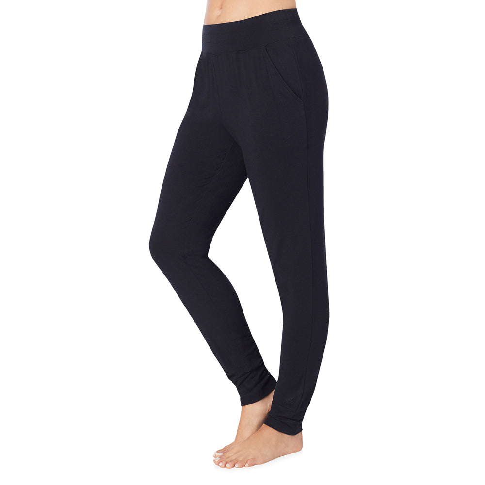 A lady wearing a black jogger.
