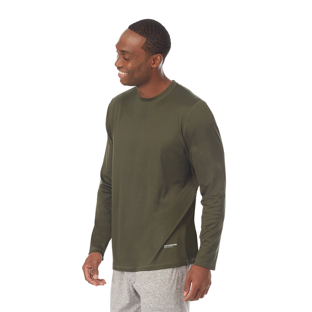 A lady wearingMens Far-Infrared Enhance Sleep Long Sleeve Crew Neck Top with Olive print