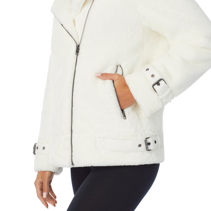 Winter White; Model is wearing size S. She is 5'8.5", Bust 32", Waist 25", Hips 36".@upper body of a lady wearing white jacket
